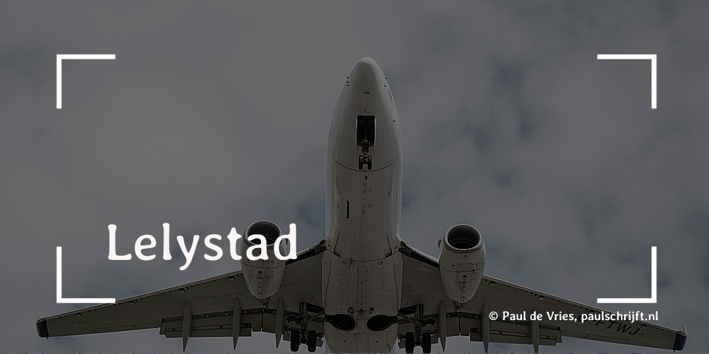 Opstijgend Vliegtuig Lelystad Opstijgend Vliegtuig Lelystad bij een column van Paul Schrijft. Foto: Matthew Grapengieser Visual Hunt
