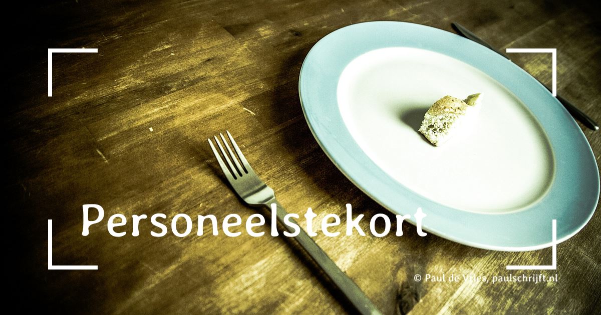 Een tekort áán personeel of een tekort bíj personeel? In de discussie rond de problemen in de zorg wordt al langer voorbijgegaan aan de intrinsieke kwaliteit van medewerkers. Dat Minister de Jongh zoals Nursing onlangs aangaf een blik personeel door middel van zij-instromers wil opentrekken hoeft niet persé negatief te zijn. Echter als we blijven kijken naar een meetbare kwantiteit blijft bezieling als kwaliteit ver te zoeken.