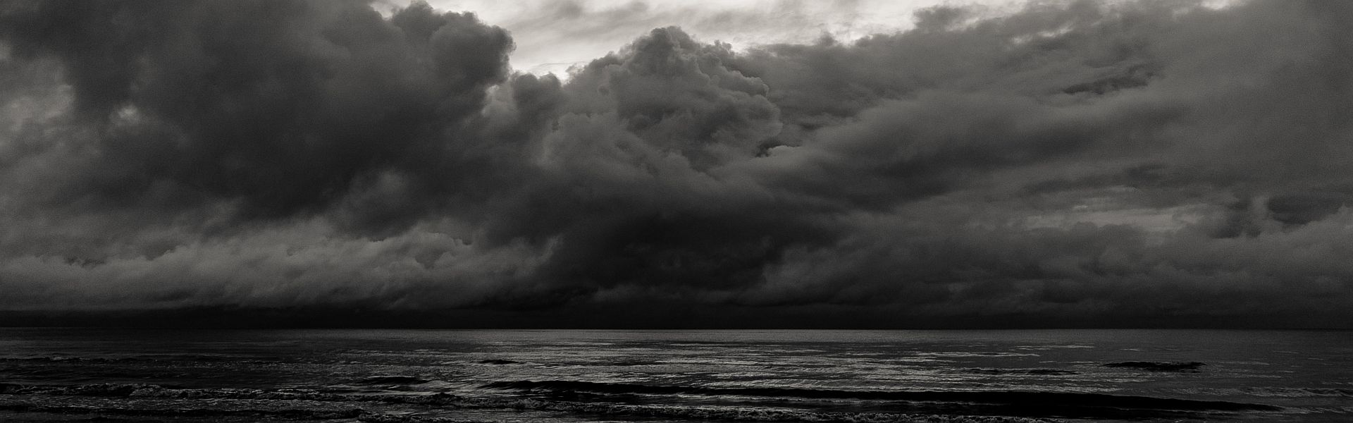 Storm, een column van Paul de Vries op paulschrijft.nl Storm, een column van Paul de Vries op paulschrijft.nl